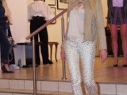 Fashion Show in der Contemplor Galerie Wien am 16. 03. 2024